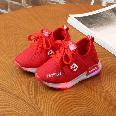 Világító gyerekcipő három színben lányoknak és fiúknak