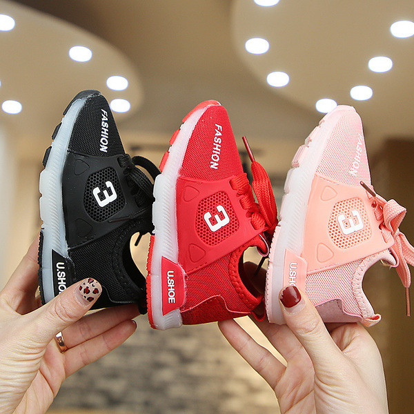 Világító gyerekcipő három színben lányoknak és fiúknak