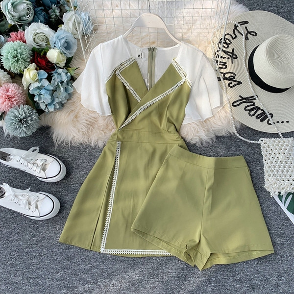 Нов дамски комплект от рокля и къси панталони в няколко цвята 