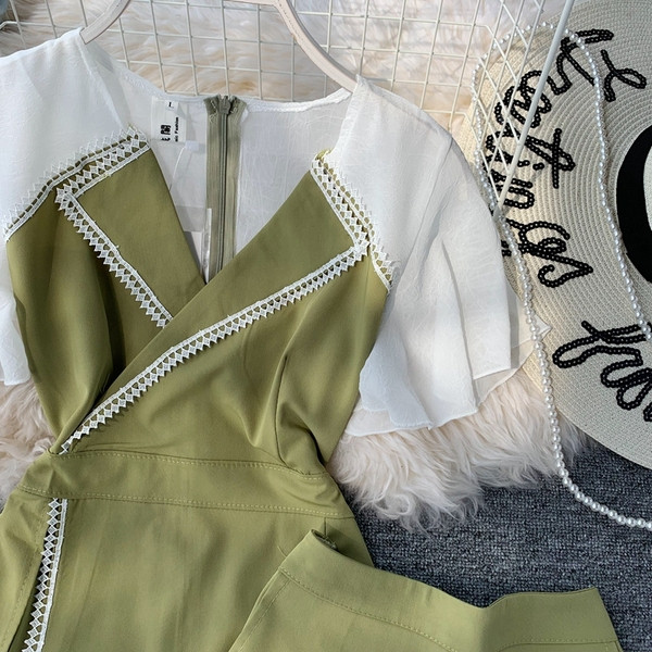 Нов дамски комплект от рокля и къси панталони в няколко цвята 