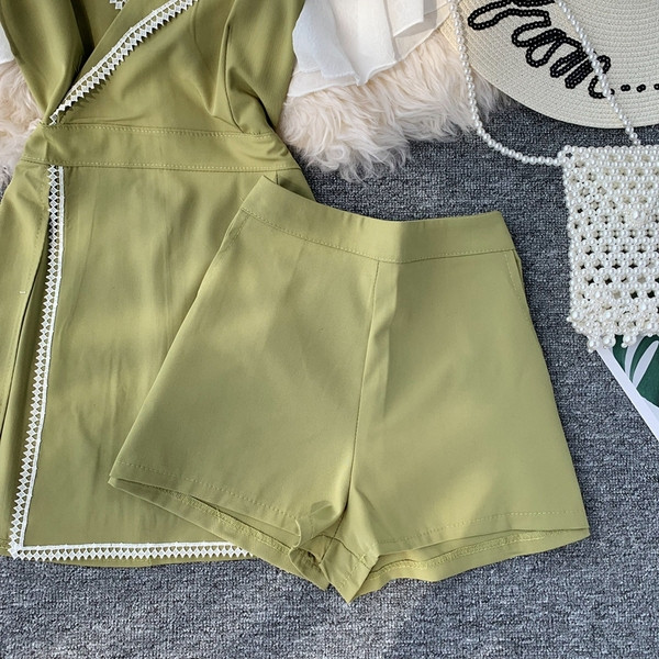 Нов дамски комплект от рокля и къси панталони в няколко цвята 