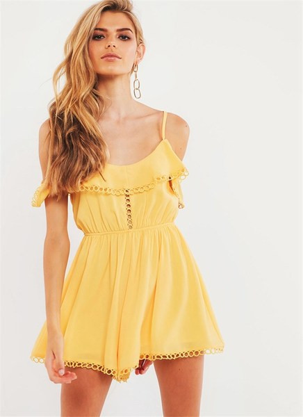 Γυναικεία ολόσωμη φόρμα κοντή   σε κίτρινο και μπορντό χρώμα