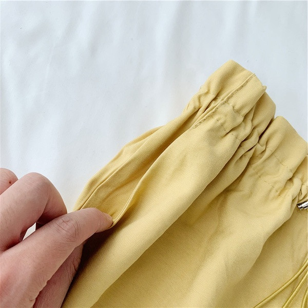 Pantaloni scurti de dama cu talie elastica in mai multe culori