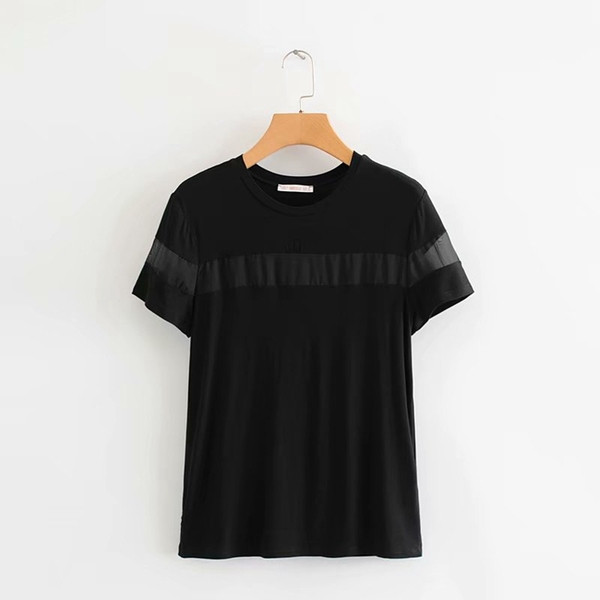 Tricou cu decolteu oval și mâneci scurte în alb și negru