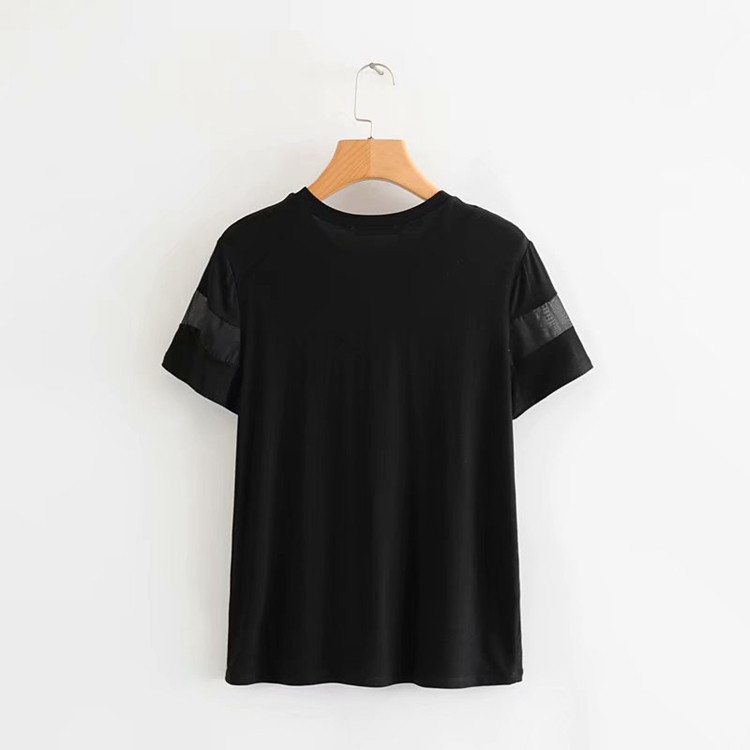 Tricou cu decolteu oval și mâneci scurte în alb și negru