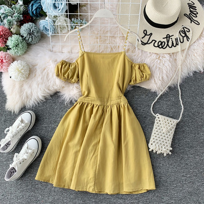 Модерна дамска рокля разкроен модел с елемент-перли в три цвята