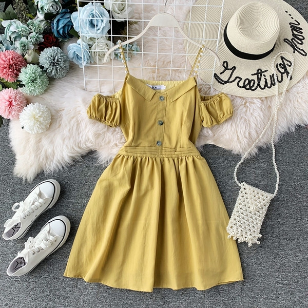 Модерна дамска рокля разкроен модел с елемент-перли в три цвята 