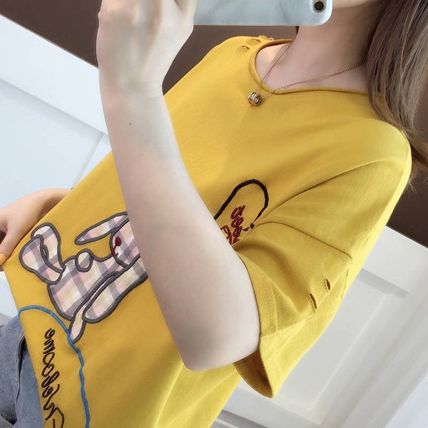 Tricou casual dama cu decolteu O si aplicatie