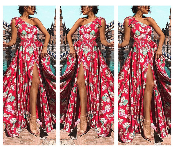 Rochie lungă de damă elegantă, cu o fantă în model floral