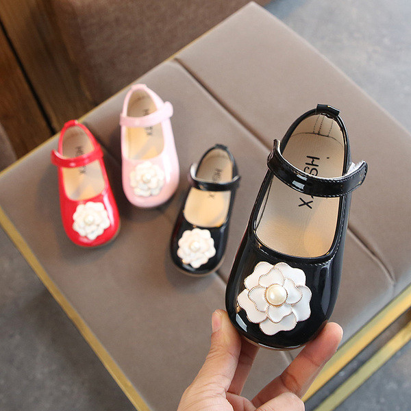 Pantofi eleganti pentru copii in trei culori cu element 3D