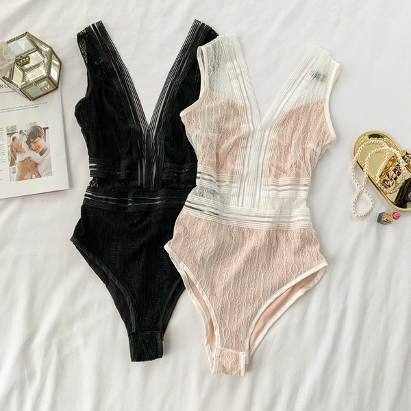 Model NOU plin de costume de baie dama cu dantela in doua culori