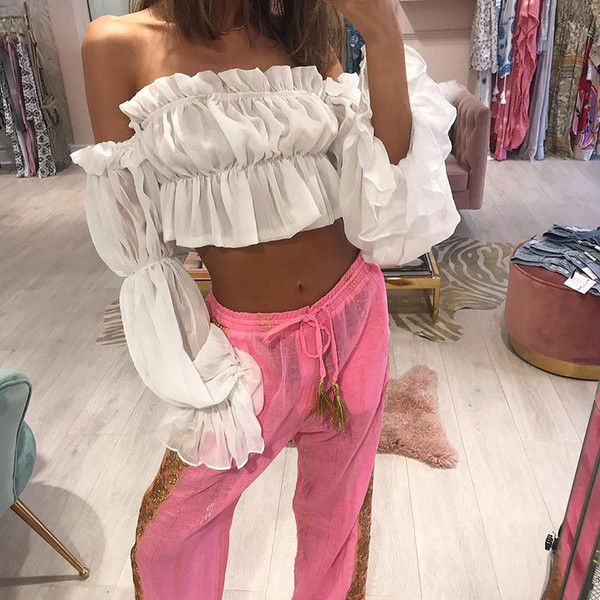 Bluză scurtă de damă actuală cu mâneci căzute în alb