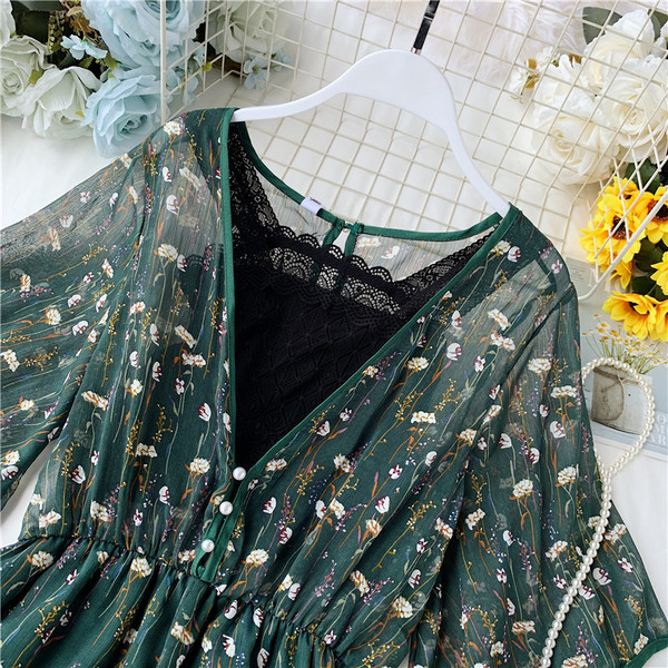 Κομψή γυναικεία ολόσωμη φόρμα με V-λαιμό σε δύο χρώματα