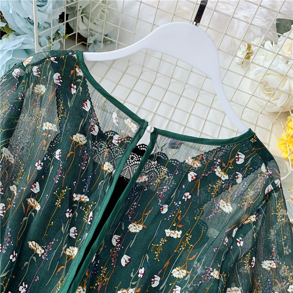 Κομψή γυναικεία ολόσωμη φόρμα με V-λαιμό σε δύο χρώματα