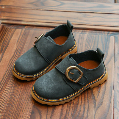 Model nou de pantofi pentru copii cu cataramă în trei culori pentru fete