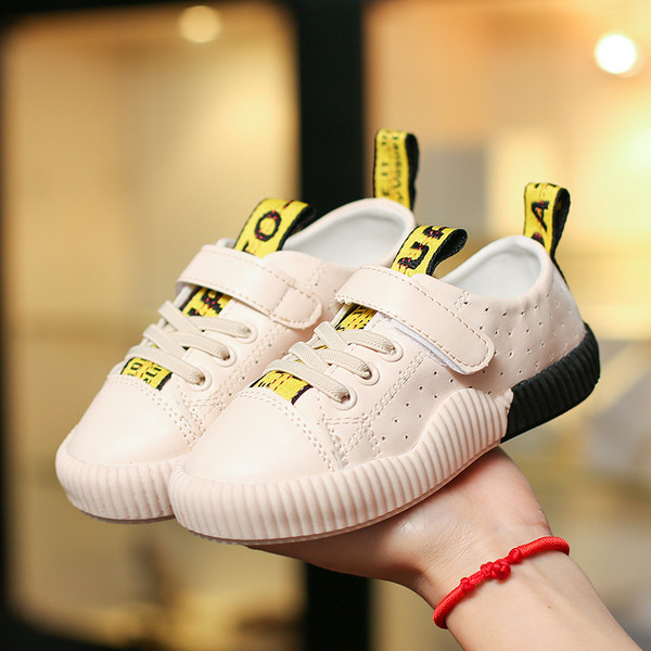 Tenisi zilnici pentru copii in doua culori - pentru baieti si fete