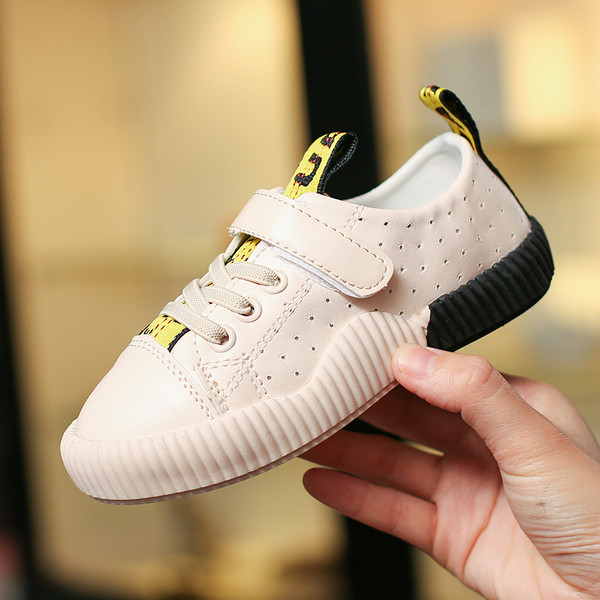 Tenisi zilnici pentru copii in doua culori - pentru baieti si fete