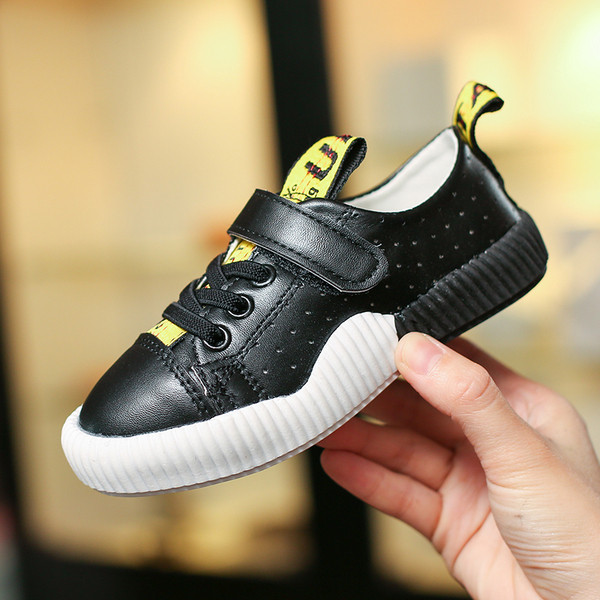 Tenisi zilnici pentru copii in doua culori - pentru baieti si fete