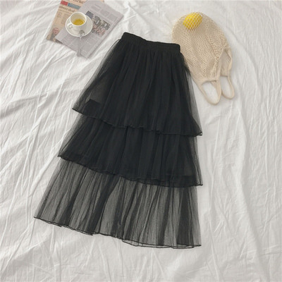 Fusta de dama moderna cu talie inalta si tul in alb si negru