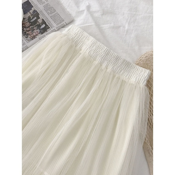 Fusta de dama moderna cu talie inalta si tul in alb si negru