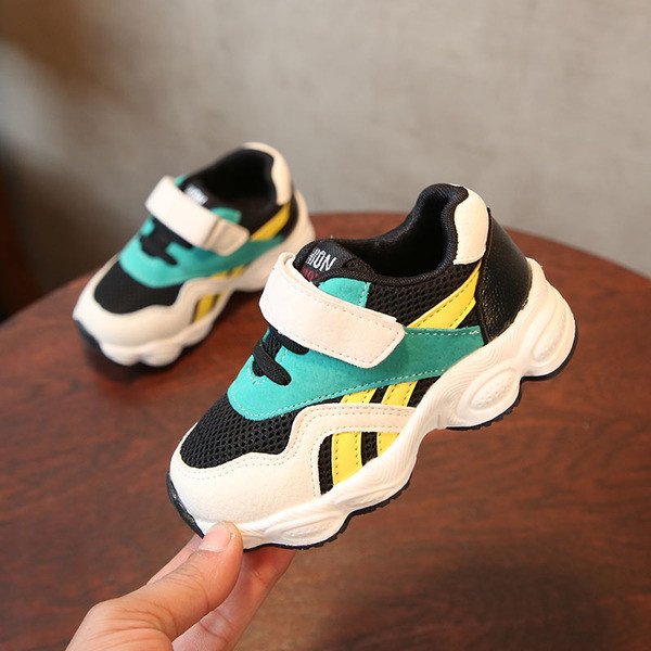 Adidași sport și de zi cu zi pentru copii pentru fete și băieți