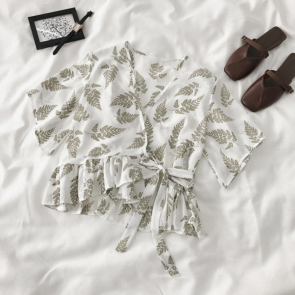 Bluză casual de damă cu mâneci scurte și decolteu adânc în trei culori