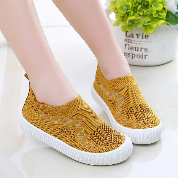 Pantofi pentru copii in trei culori cu talpa plata - pentru fete