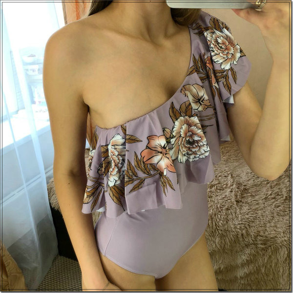 Ολόσωμο γυναικείο μαγιό με έναν ιμάντα ώμου