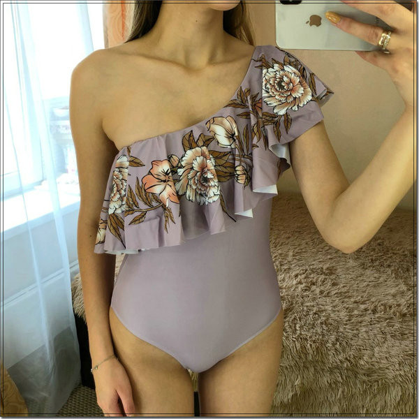 Ολόσωμο γυναικείο μαγιό με έναν ιμάντα ώμου