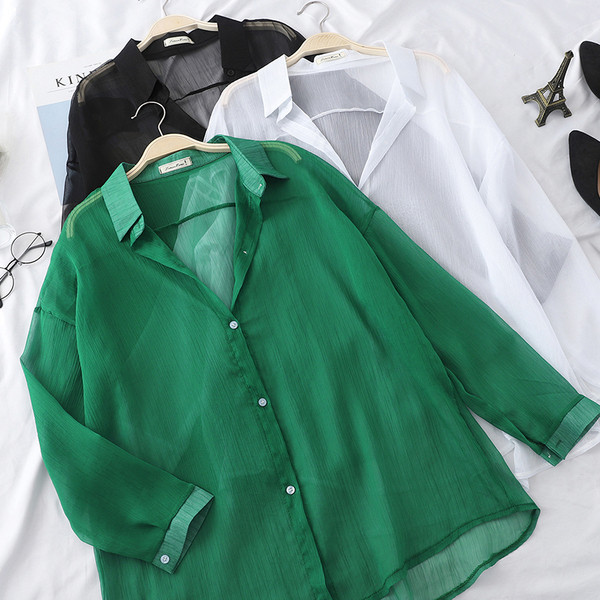 Cămașă elegantă de damă, model larg, cu mâneci lungi, în negru, alb și verde