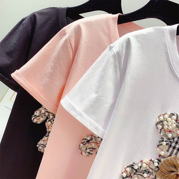 Модерна дамска тениска с 3D елемент с перли в няколко цвята