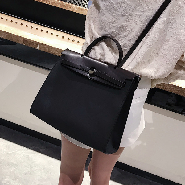 Geanta de dama moderna din piele ecologica in patru culori