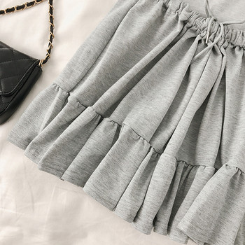 Rochie modernă de damă cu mâneci scurte și spate gol în negru și gri