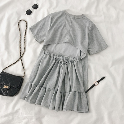 Rochie modernă de damă cu mâneci scurte și spate gol în negru și gri