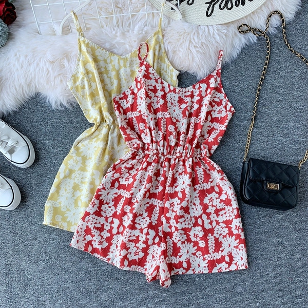 Дамски цветен гащеризон с тънки презрамки в три цвята