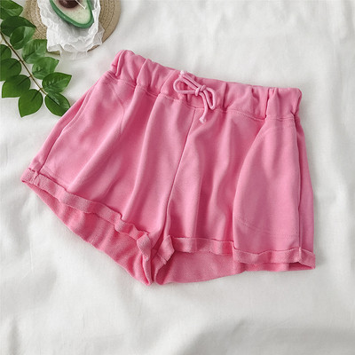 Κομψό και μοντέρνο γυναικείο σετ σε λευκό και ροζ χρώμα