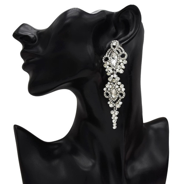 Cercei lungi de dama eleganti cu pietre in mai multe modele