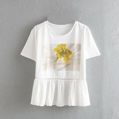 Дамска блуза с къс ръкав, апликация и дантела в бял цвят