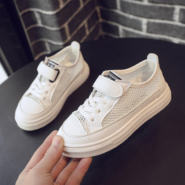 Adidași moderni pentru copii în alb și negru pentru fete