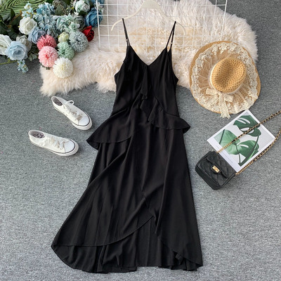 Rochie de dama cu bretele subtiri si decolteu in V de culoare neagra