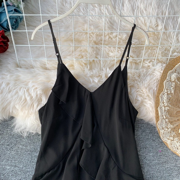 Rochie de dama cu bretele subtiri si decolteu in V de culoare neagra