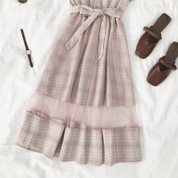 Rochie elegantă de damă, cu mâneci scurte și o panglică în trei culori