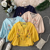 Дамска семпла блуза с бродерия в няколко цвята