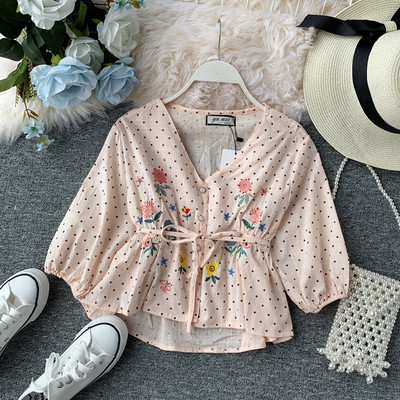 Дамска семпла блуза с бродерия в няколко цвята