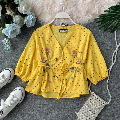 Дамска семпла блуза с бродерия в няколко цвята