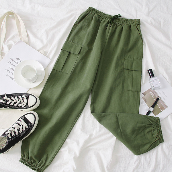 Model nou de pantaloni sport dama in culorile verde, bej si negru