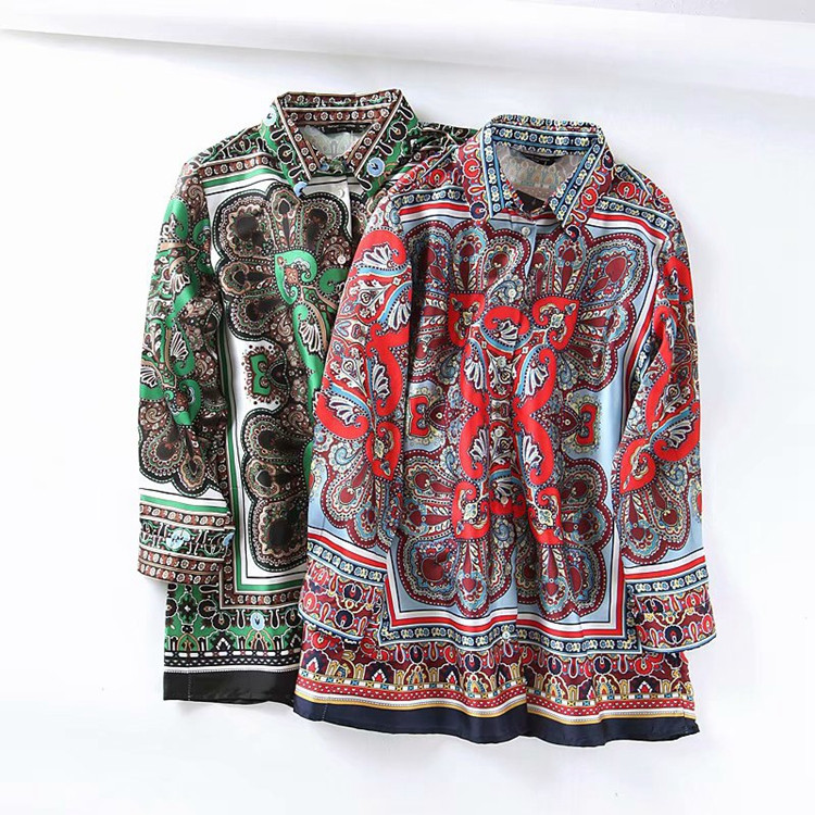 Cămașă de damă cu mâneci 7/8 și guler clasic cu model cu model în două culori