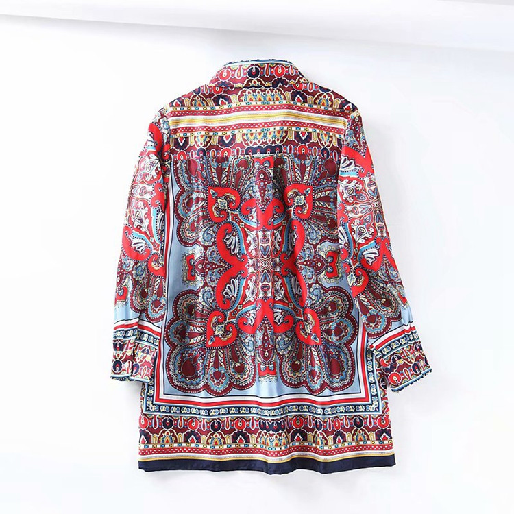 Cămașă de damă cu mâneci 7/8 și guler clasic cu model cu model în două culori