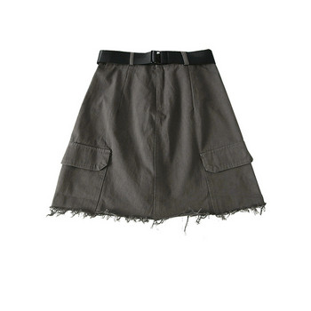 Fusta de dama moderna cu curea in alb, verde, gri si negru