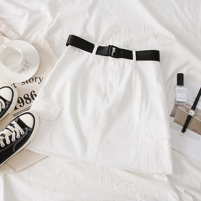 Fusta de dama moderna cu curea in alb, verde, gri si negru